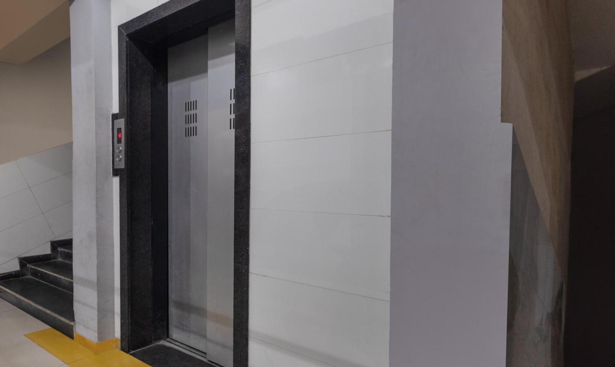 Itsy Hotels Signature, Nehru Nagar Ahmedabad Exterior foto