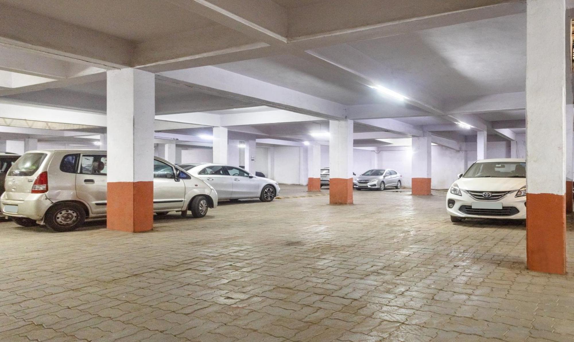 Itsy Hotels Signature, Nehru Nagar Ahmedabad Exterior foto